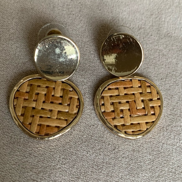 Jewelry - 🛍️3 for $20🛍️ earrings